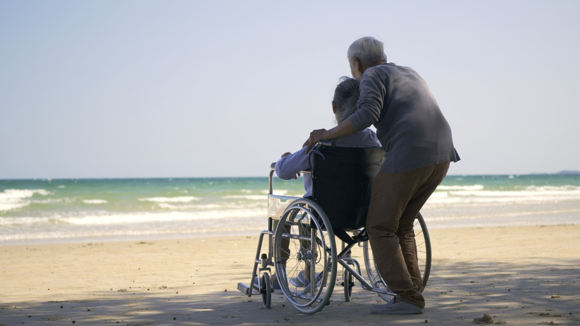 Vacanze senza pensieri: gli ausili essenziali per viaggiare in totale comfort e sicurezza