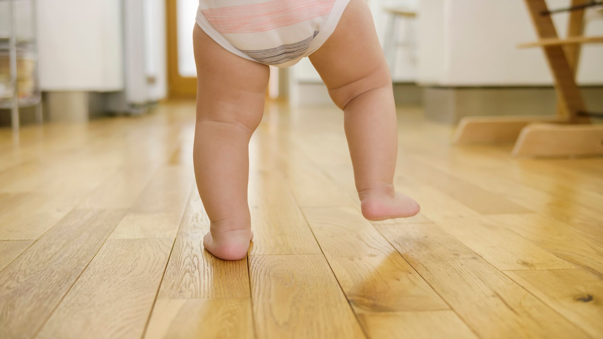 I primi passi del tuo bambino: come scegliere la scarpa giusta per una crescita sana
